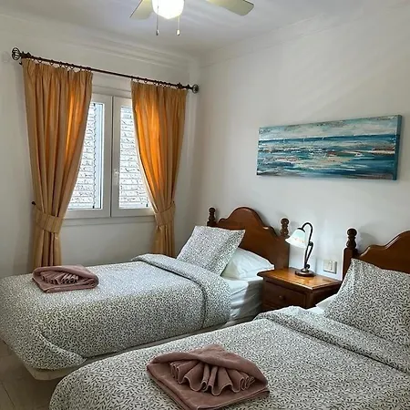 Dom wakacyjny 2 Bedroom In Puerto Del Carmen Puerto del Carmen (Lanzarote)